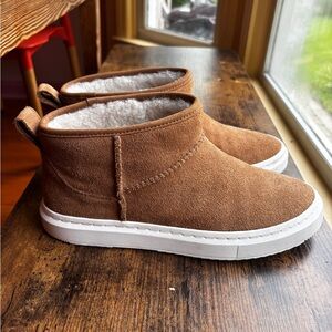 Women’s UGG Alameda Mini Boot